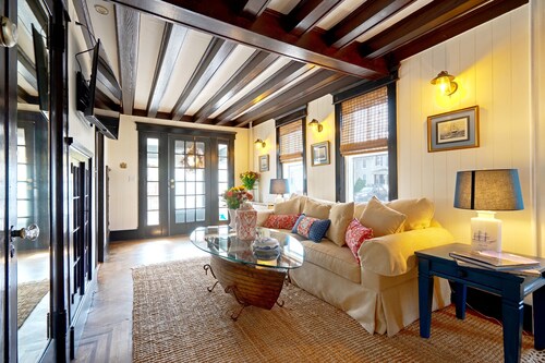  Private Roof Deck! Pets Welcome . Walk to Beach & Asbury! Summer 26 booking