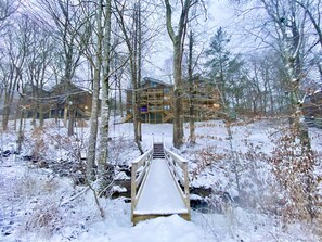 Property grounds - Ski in/out, AC, Gas Fireplace, Wifi, Coffee Bar, 1 Dog ok! (Sugar Mountain)