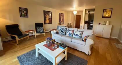 Desirable, spacious two-bedroom unit near Boston!