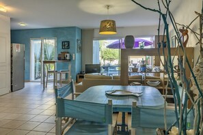 Dining - Casa Azul Turquesa (Lumio)