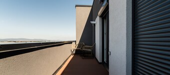 KOA - Studio 66