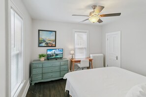 3 bedrooms, desk, iron/ironing board, travel crib