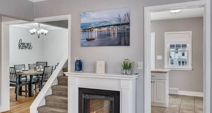 Dog-Friendly 5BR Near UWL and Downtown w/ Fire Pit & Fenced Yard