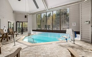 Piscine couverte, piscine extérieure