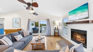TV, fireplace, stereo, offices - Bid-A-Wee Beach Home-Private Pool (Panama City Beach)