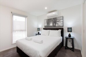 1st Floor Spa Deluxe | Down comforters, iron/ironing board, free WiFi, bed sheets