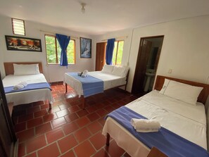 Standard-Vierbettzimmer