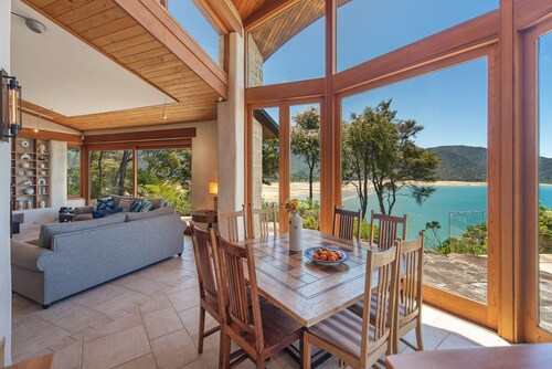 Tokongawa Retreat - Views, Pools, Serenity!