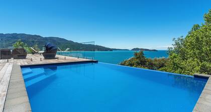 Tokongawa Retreat - Views, Pools, Serenity!