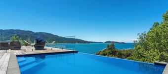 Tokongawa Retreat - Views, Pools, Serenity!