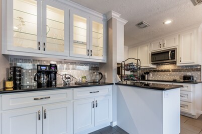 Well-Appointed Private Townhome in Energy Corridor