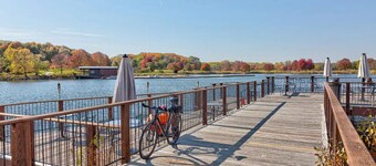 Great for families DT Libertyville Near Naval Base