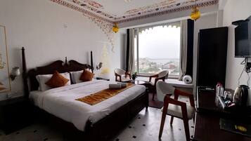 Premium Room | Premium bedding, Select Comfort beds, minibar, desk