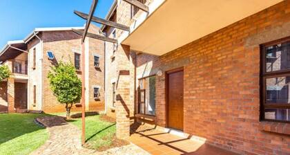 3 Bedroom Apartment in Bushmill Amorosa  Roodepoort . Family friendly