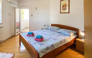 1 bedroom, free WiFi, bed sheets - Cozy apartment in Pula with WiFi (Pula)