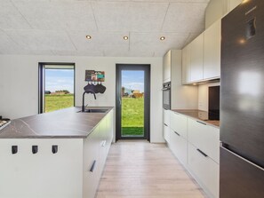 Fridge, dishwasher, cookware/dishes/utensils