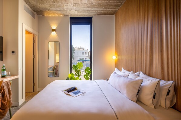 View from room - Savanna Dizengoff - Smart Hotel by Loginn Tel Aviv (Tel Aviv)