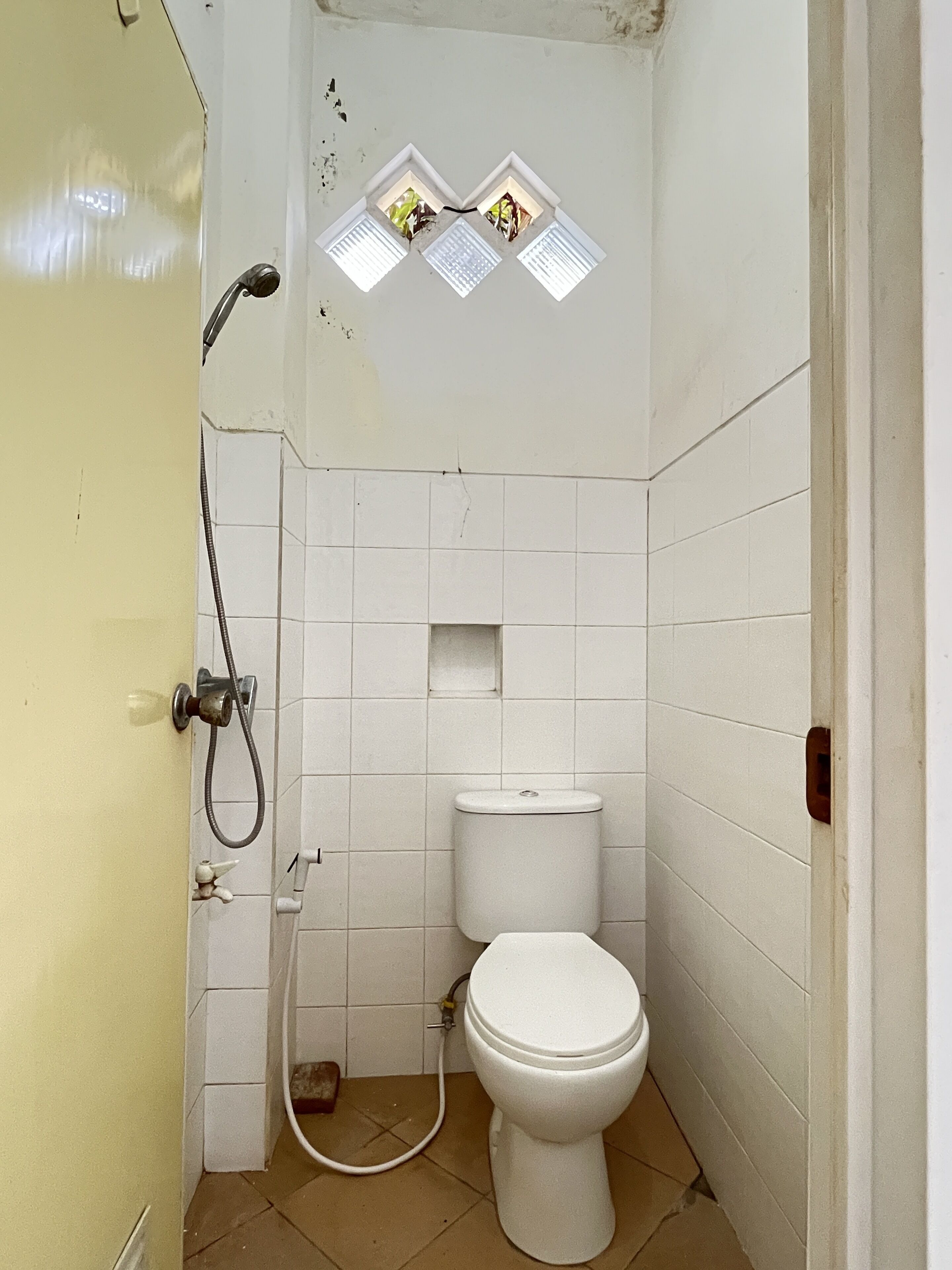 Basic Single Room | Bathroom | Shower, soap