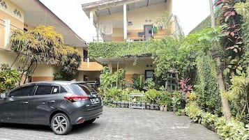 Fachada da propriedade