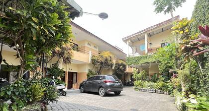 OYO Life 93398 Sudimoro Guest House Syariah
