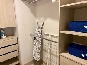 Interior - w* | Cozy 2BR w/ balcony n AC in Cartagena (La Boquilla)