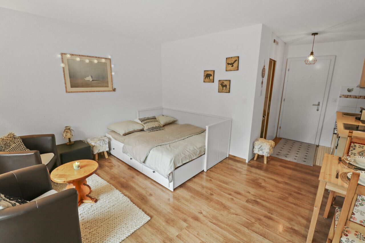 1 bedroom, WiFi (free), bed sheets