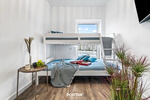 2 室のベッドルーム、旅行用ベビーベッド、WiFi (無料)