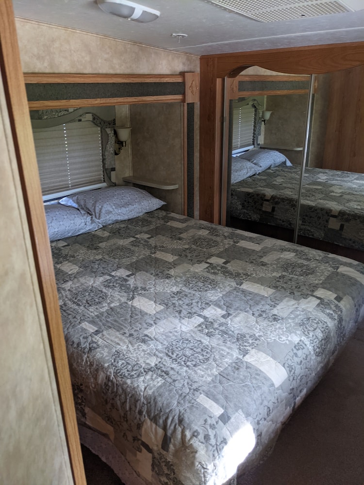 Clemson Hills RV club Camper Rental Beautiful views 4 miles from