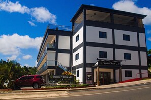 Exterior - Crown Royale Hotel & Lounge (Port Vila)