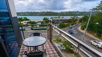 Superior Double Room | 1 bedroom, premium bedding, in-room safe, desk