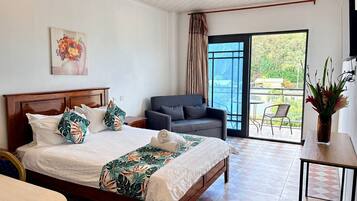 Kahden hengen superior-huone | 1 makuuhuone, ylelliset vuodevaatteet, tallelokero huoneessa, työpöytä