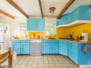 Fridge, microwave, dishwasher