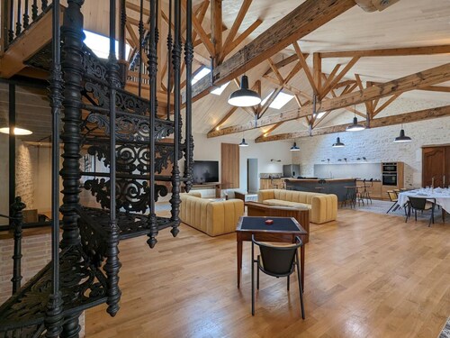 Loft lumineux avec cuisine équipée et circuits truffes - Centre-ville Jarnac