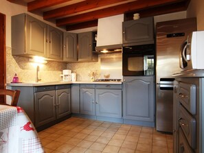 Réfrigérateur, micro-ondes, lave-vaisselle