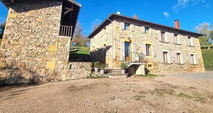 Modern country house with pets allowed, terrace and internet