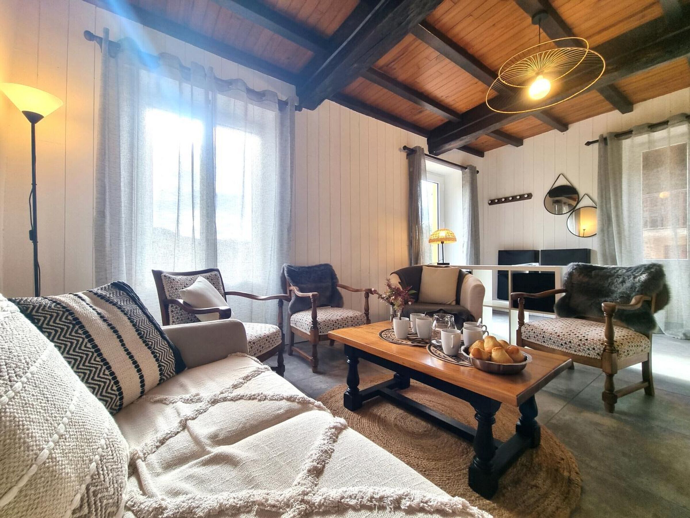 Télévision, table de tennis de table