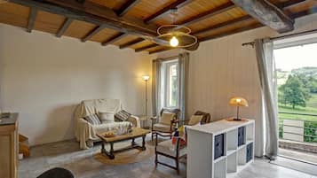 Fernseher, Tischtennisplatte