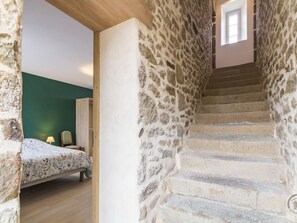 4 bedrooms, free WiFi