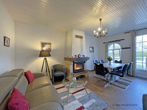 Norman House with Garden and Pets Allowed