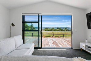 Unclassified image, 2 of 35, button - Holiday Pavilion- Relax in Taupo (Taupo)