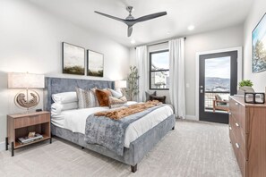 3 soverom, skrivebord, strykejern/-brett og internettilgang