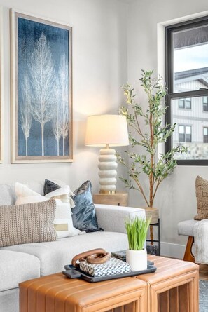 TV, fireplace - Ski Chalet at Deer Valley with Free Shuttle & Hot Tub (Heber City)