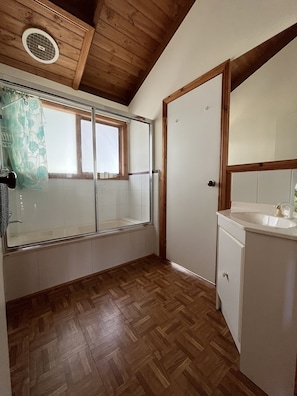 Hair dryer, towels, toilet paper