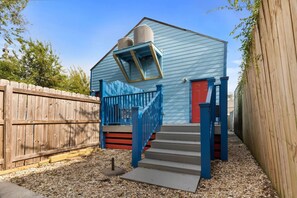 Exterior - Cozy Mid-City Cottage | Outdoor Patio w/ Backyard (New Orleans)