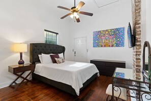 2 Schlafzimmer, Schreibtisch, Bügeleisen/Bügelbrett, WLAN