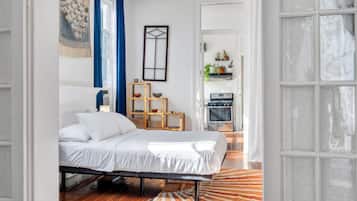 2 chambres, bureau, fer et planche à repasser, accès au Wi-Fi (inclus)