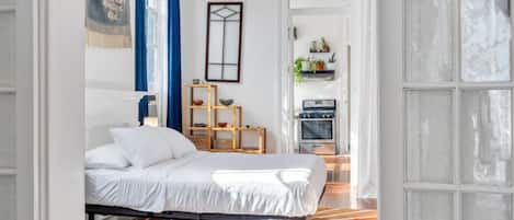2 bedrooms, desk, iron/ironing board, free WiFi