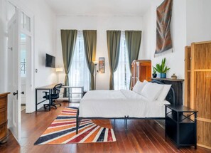 Unclassified image, 3 of 40, button