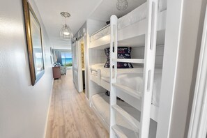 1 Schlafzimmer, BĂŒgeleisen/BĂŒgelbrett, kostenloses WLAN, BettwĂ€sche