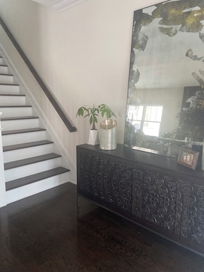 Interior - Room in a beautiful bed and breakfast located in a Quaint Beach town (Highlands)